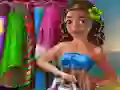 Spel Eksotiese meisie wat klere was aanlyn